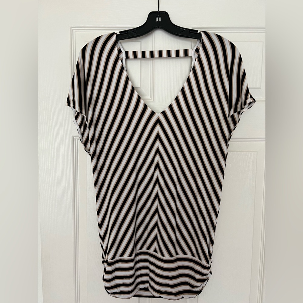 Bebe Striped shirt with fitted bottom